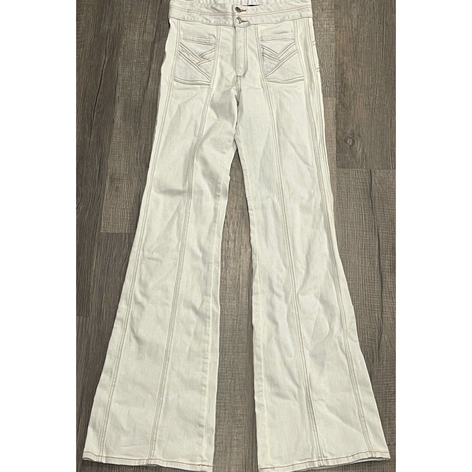 Veronica Beard VINTAGE Veronica Beard Jeans Flared Wide Leg 11” Belize White Cotton Blend Women 27/4 Made in USA Size 27" / US 4 / IT 40 - 2 Thumbnail