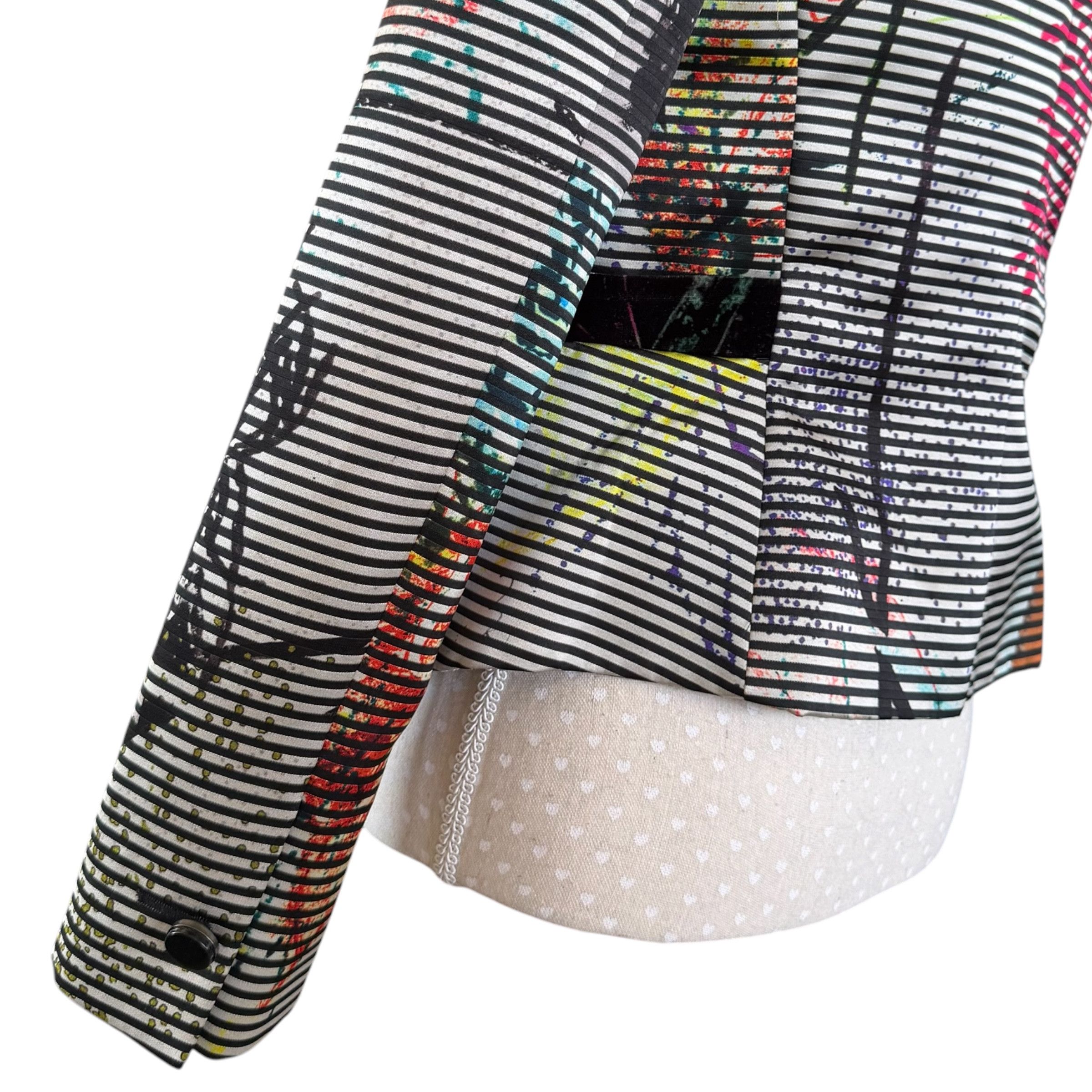 Giorgio Armani ARMANI ABSTRACT PRINT JACKET Size M / US 6-8 / IT 42-44 - 6 Thumbnail