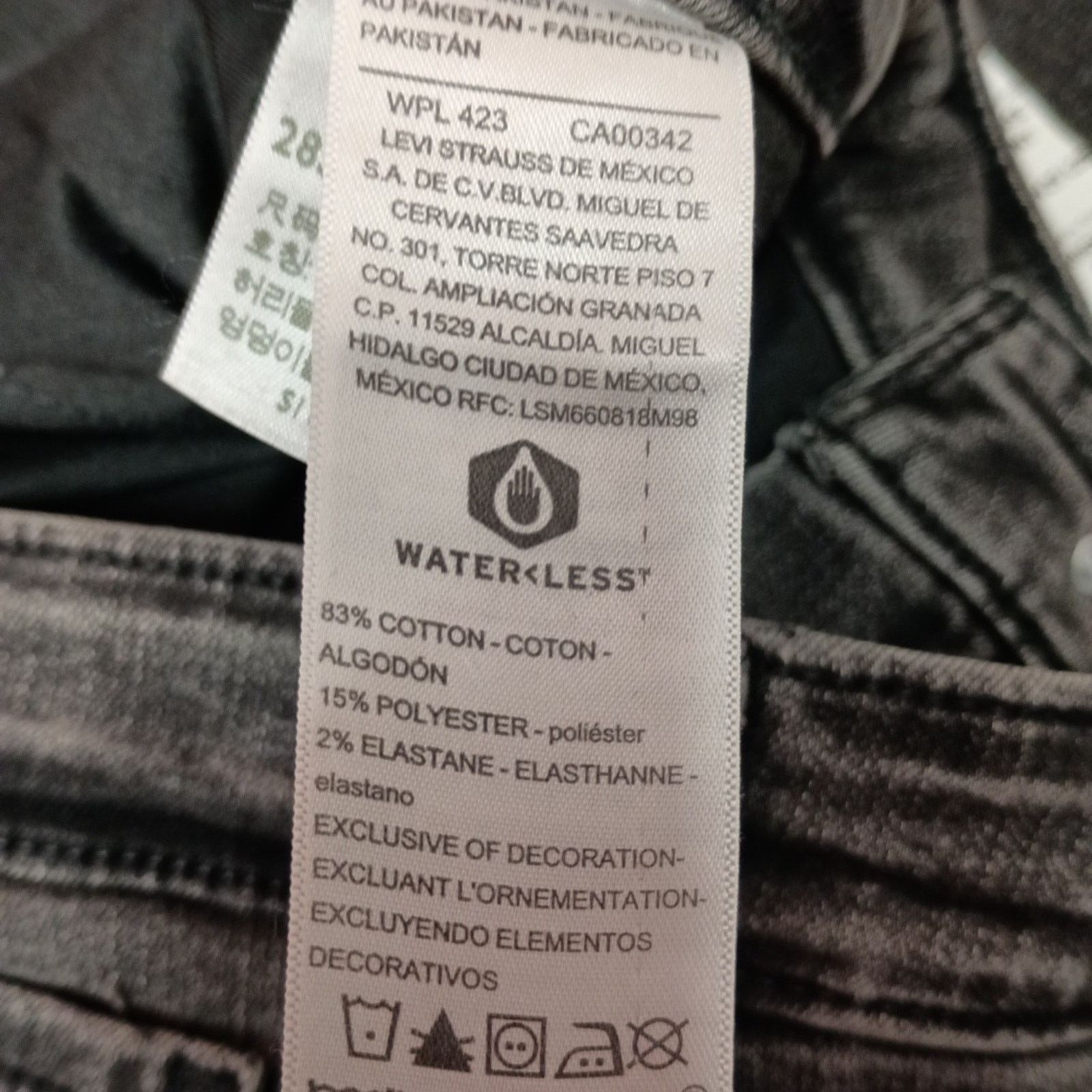 Levi's Levi High Rise Skinny Jeans Woman's Size 28S 39x28 Raw Hem Size 39" - 5 Thumbnail