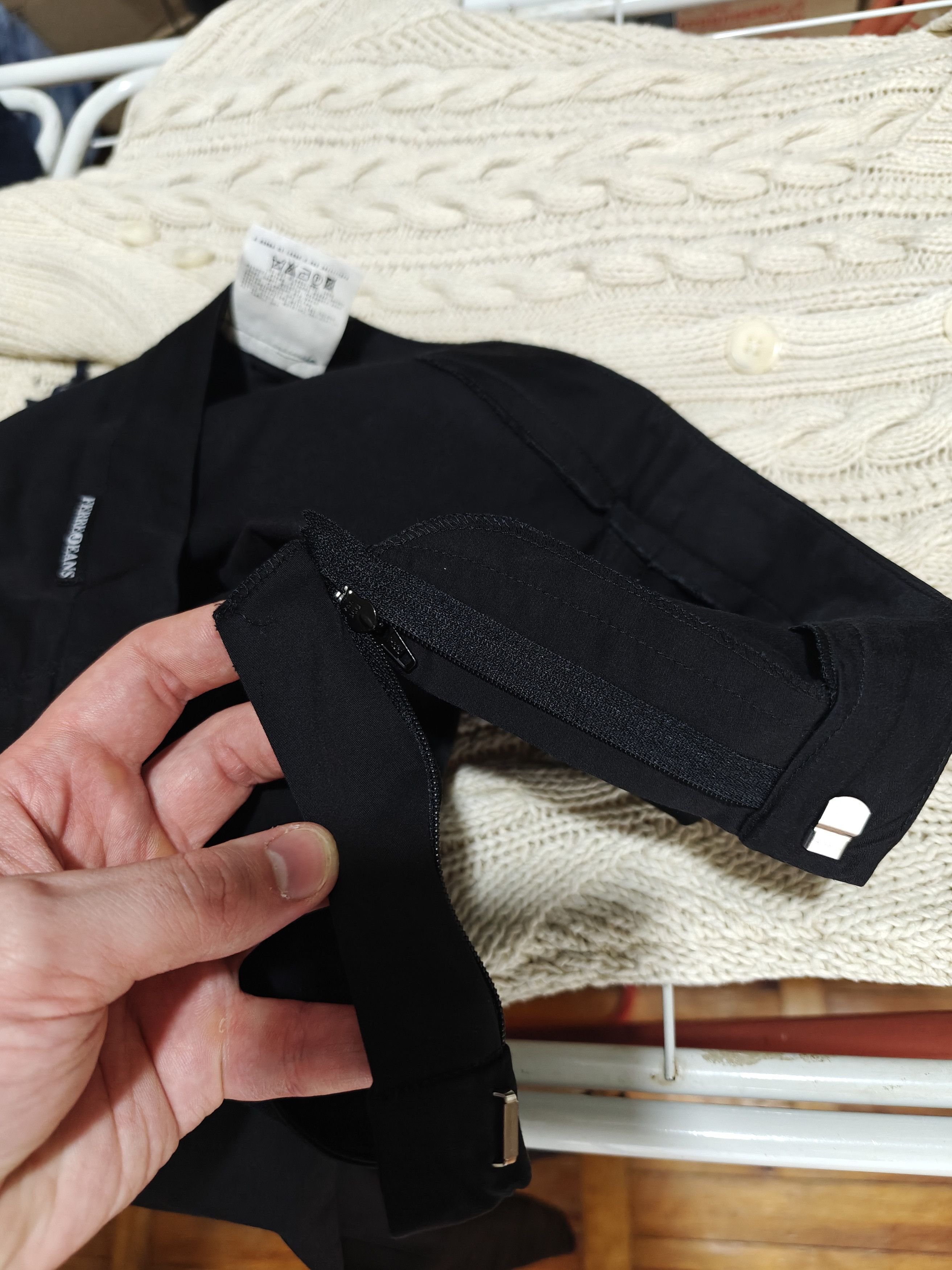 Gianfranco Ferre Gianfranco Ferre Jeans Pants Black size 26x32 Size 26" / US 2 / IT 38 - 11 Thumbnail