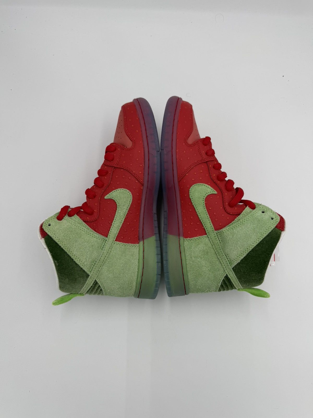 Nike SB Dunk High Strawberry Cough (Special Box) Size US 9.5 / EU 42-43 - 5 Thumbnail