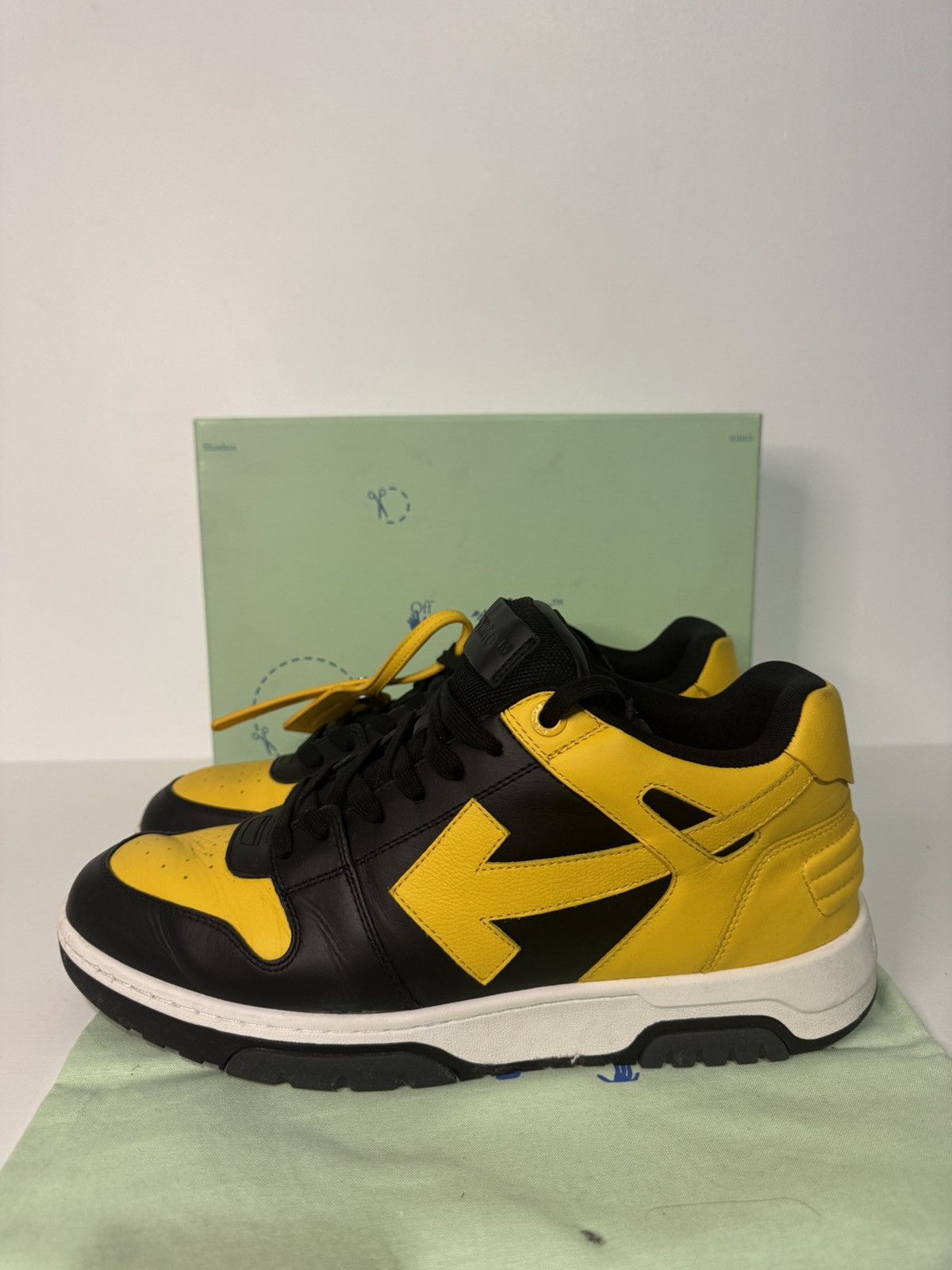 Off-White Off-White Out Of Office Sneakers Yellow/black SZ 48 w/ Box Size US 14 / EU 47 - 3 Thumbnail