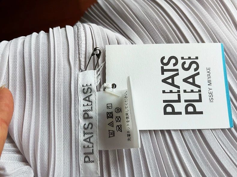 Issey Miyake issey miyake size:3 White paper-cut coat 2506-Nextarrow Size XXS / US 00 / IT 34 - 7 Thumbnail