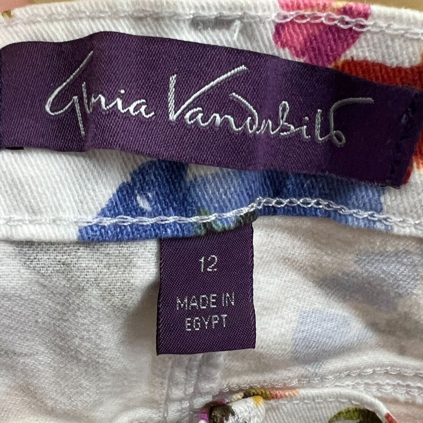 Gloria Vanderbilt Gloria Vanderbilt Amanda Basic Jean Short Vintage White Size 34" / US 12 / IT 48 - 2 Thumbnail