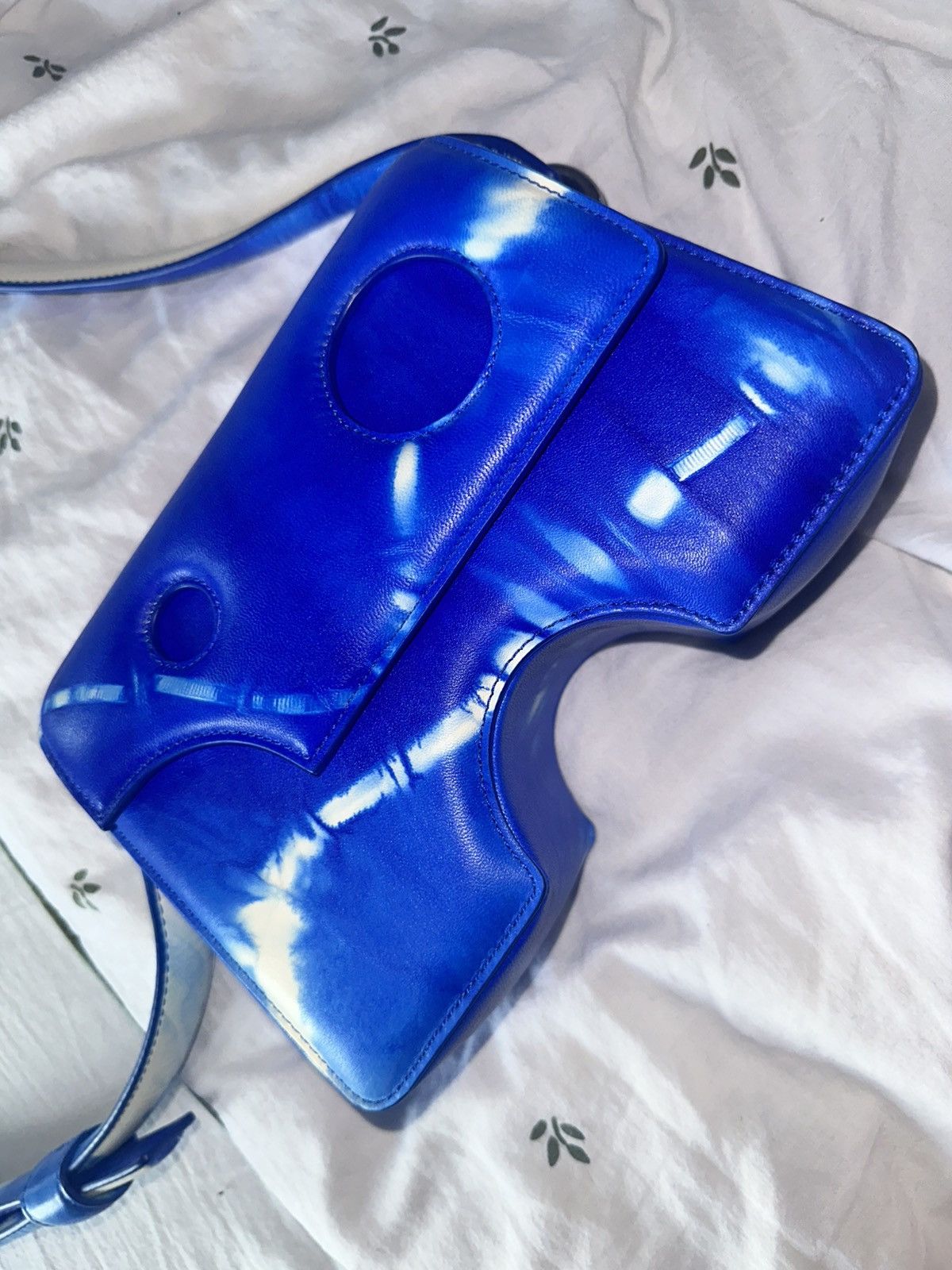 Off-White Off-White Blue Tie-Dye Cut-Out Shoulder Bag Size ONE SIZE - 5 Thumbnail