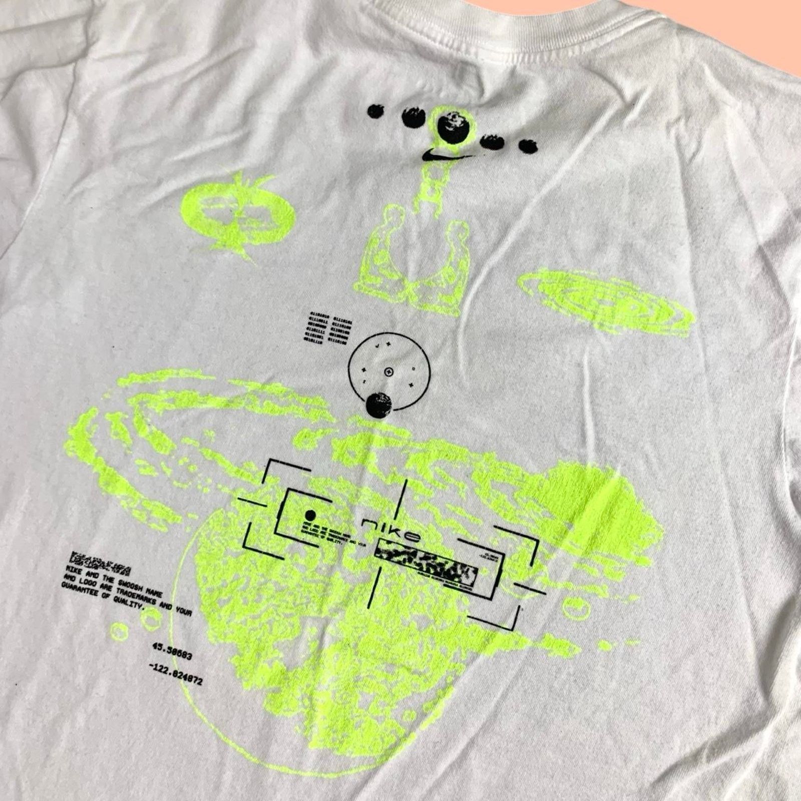 Nike Nike cosmic t-shirt Size US S / EU 44-46 / 1 - 4 Thumbnail
