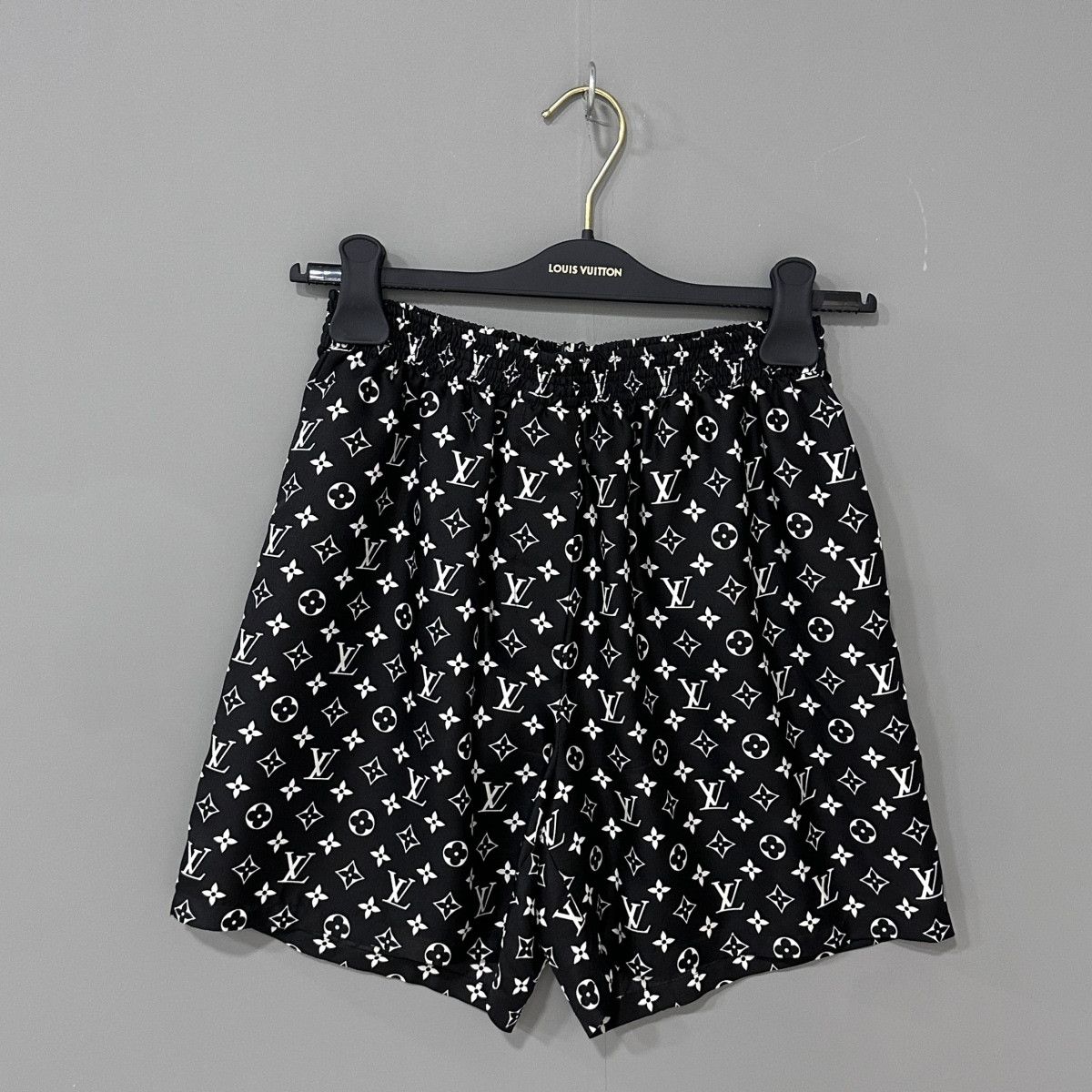 Louis Vuitton Louis Vuitton Black Monogram Skirt Size 36" / US 14 / IT 50 - 1 Thumbnail
