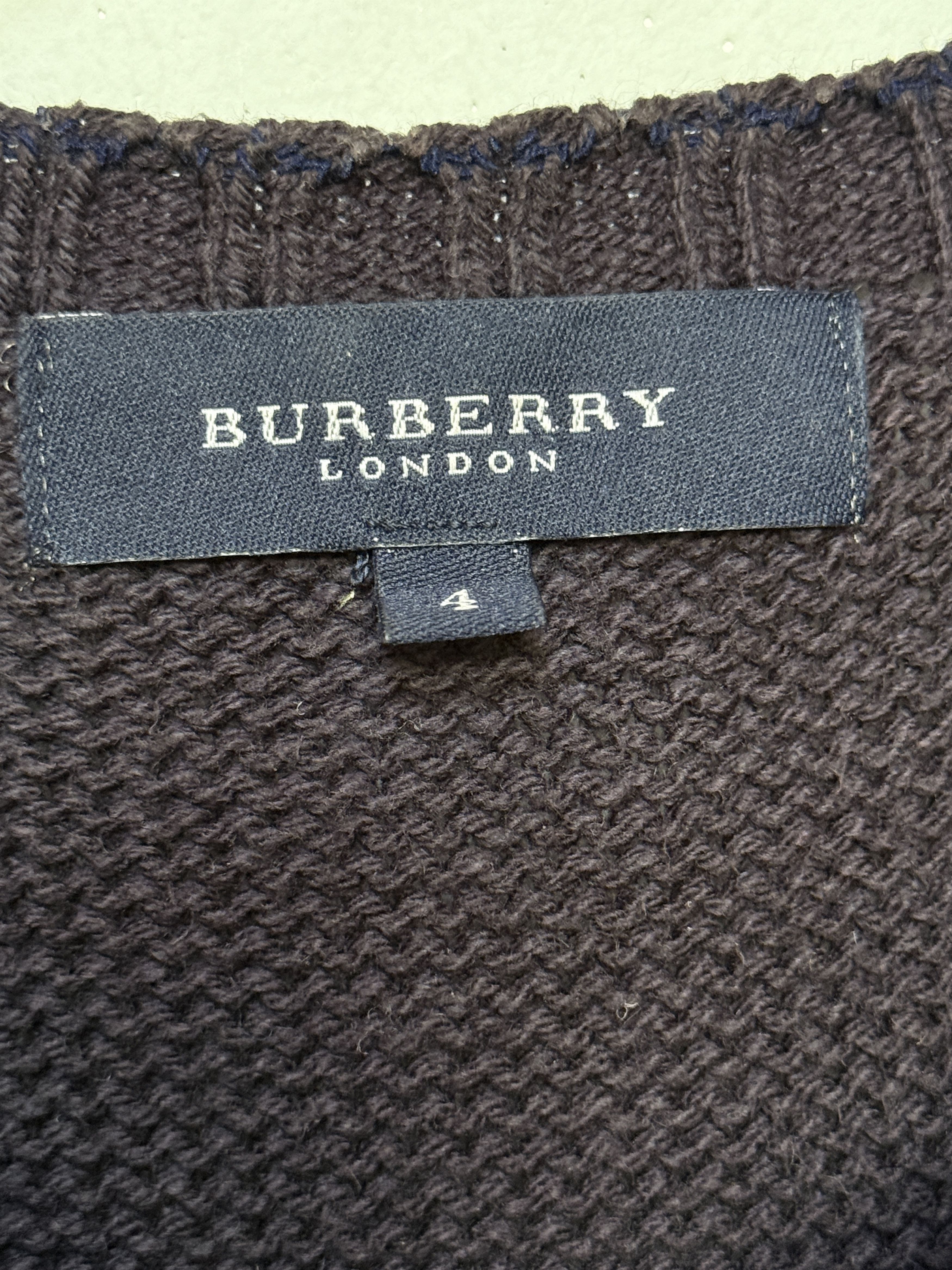 Burberry 🔥 Burberry navy crew neck size M Size US M / EU 48-50 / 2 - 4 Thumbnail