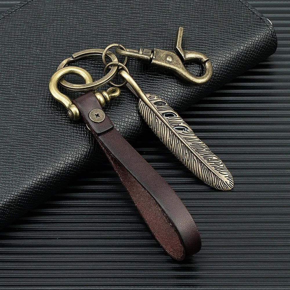 Other Feather Leather Shackle Keychain Buckle Keyring Holder Size ONE SIZE - 3 Thumbnail