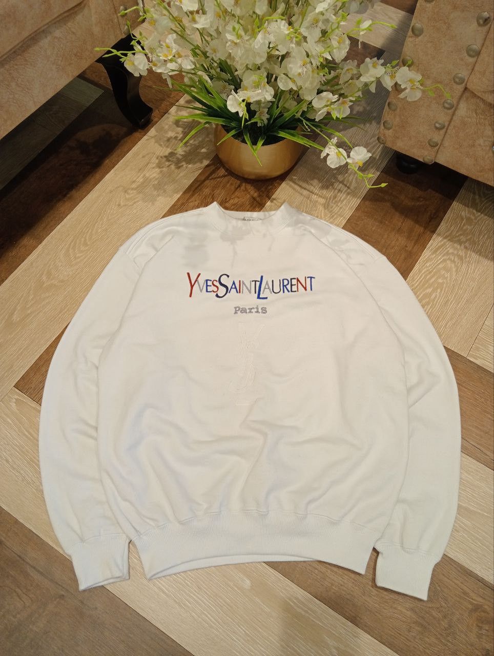 Yves Saint Laurent VINTAGE YVES SAINT LAURENT PARIS SPELL OUT CREWNECK Size US L / EU 52-54 / 3 - 1 Thumbnail
