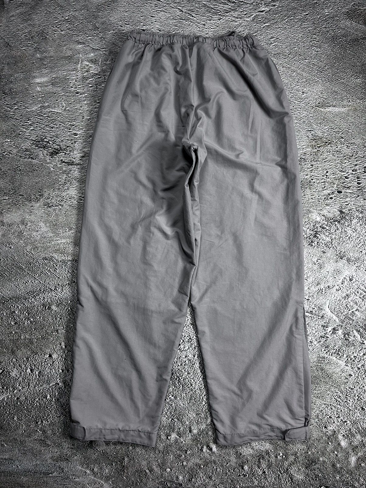 Nike Nike nylon track pants vintage grey 2000s parachute Size US 34 / EU 50 - 7 Thumbnail