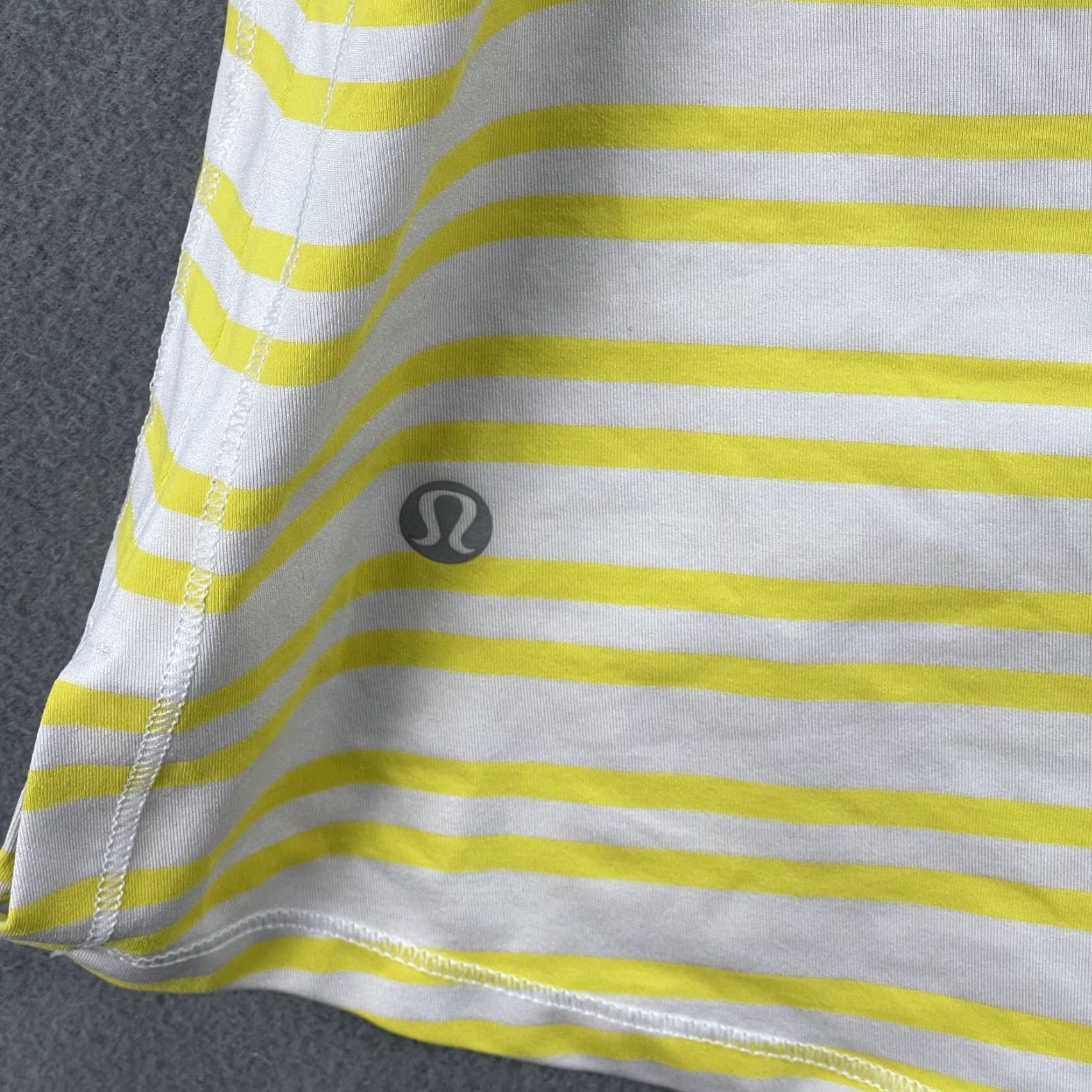 Lululemon VINTAGE? No. Size M / US 6-8 / IT 42-44 - 6 Thumbnail
