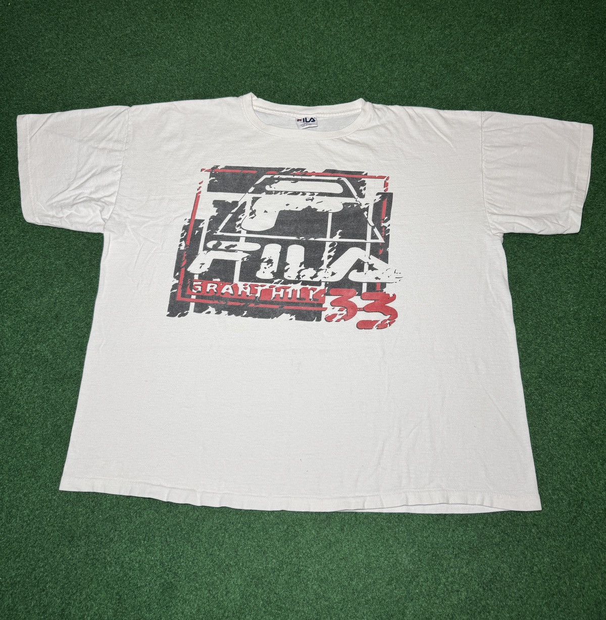 Fila × Vintage Vintage 90s Grant Hill #3 Fila Logo XL Boxy Hip Hop T Shirt Size US XL / EU 56 / 4 - 1 Thumbnail