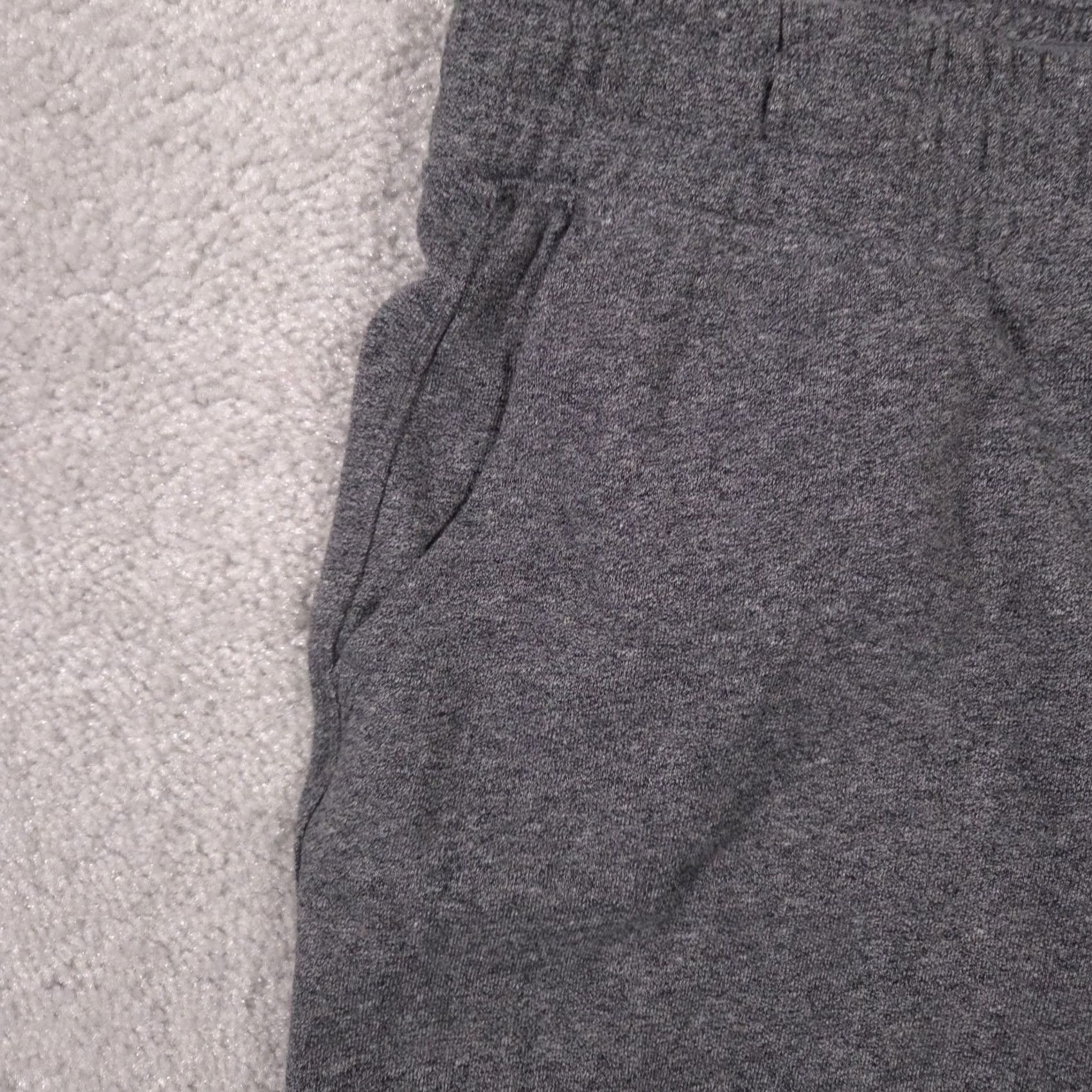 Calvin Klein Calvin Klein Performance Shorts Mens 2XL Gray Elastic Waist Pockets Casual Gym & Training CK Logo Streetwear Size US 39 - 4 Thumbnail