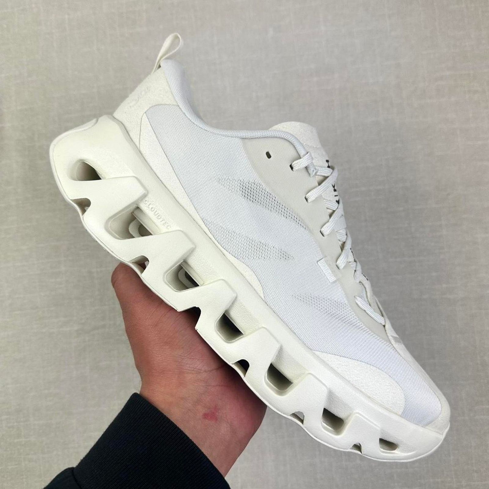 Kith 🥚 Kith x On Running K-Tech 1 "Tofu" 13M Size US 13 / EU 46 - 1 Thumbnail