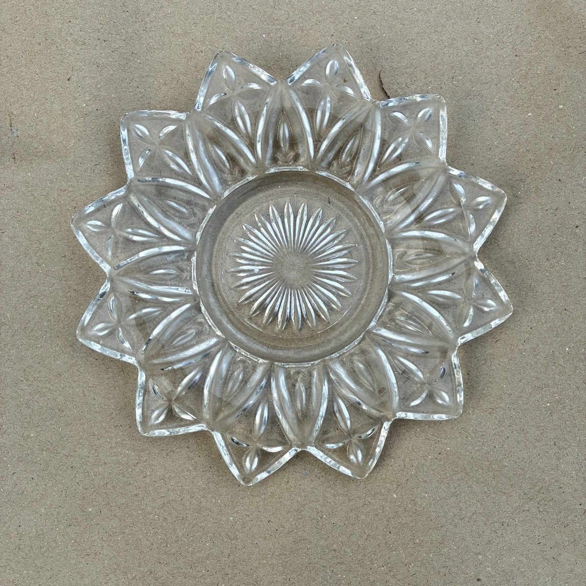 Vintage Federal Clear Pressed Glass Dish Flower Petal Candy Dish Size ONE SIZE - 3 Thumbnail