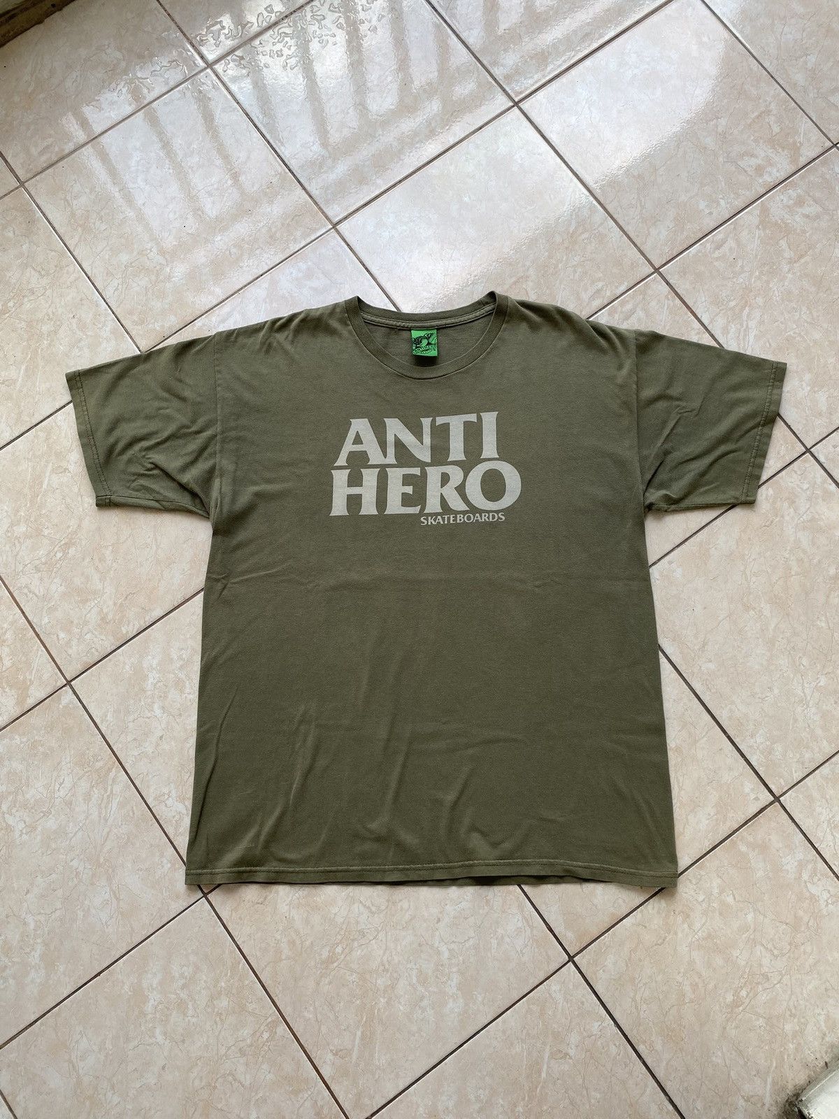 Antihero Antihero skateboard tee vintage 00's not birdhouse flip Size US L / EU 52-54 / 3 - 3 Thumbnail