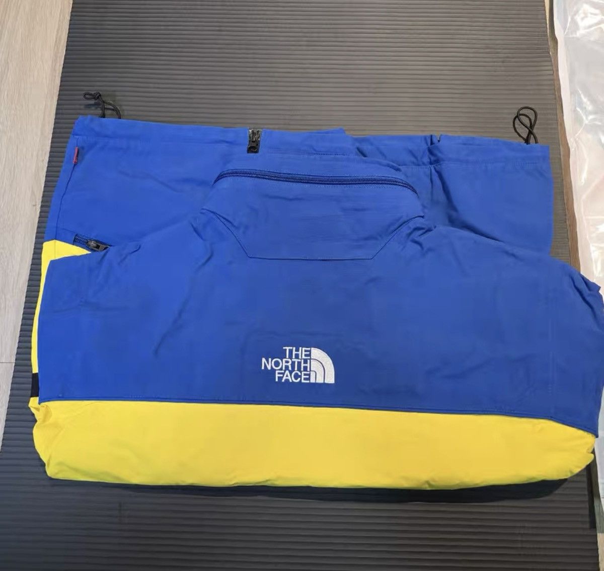 Supreme × The North Face Supreme tnf steep tech blue yellow north face hooded jacket Size US L / EU 52-54 / 3 - 2 Thumbnail