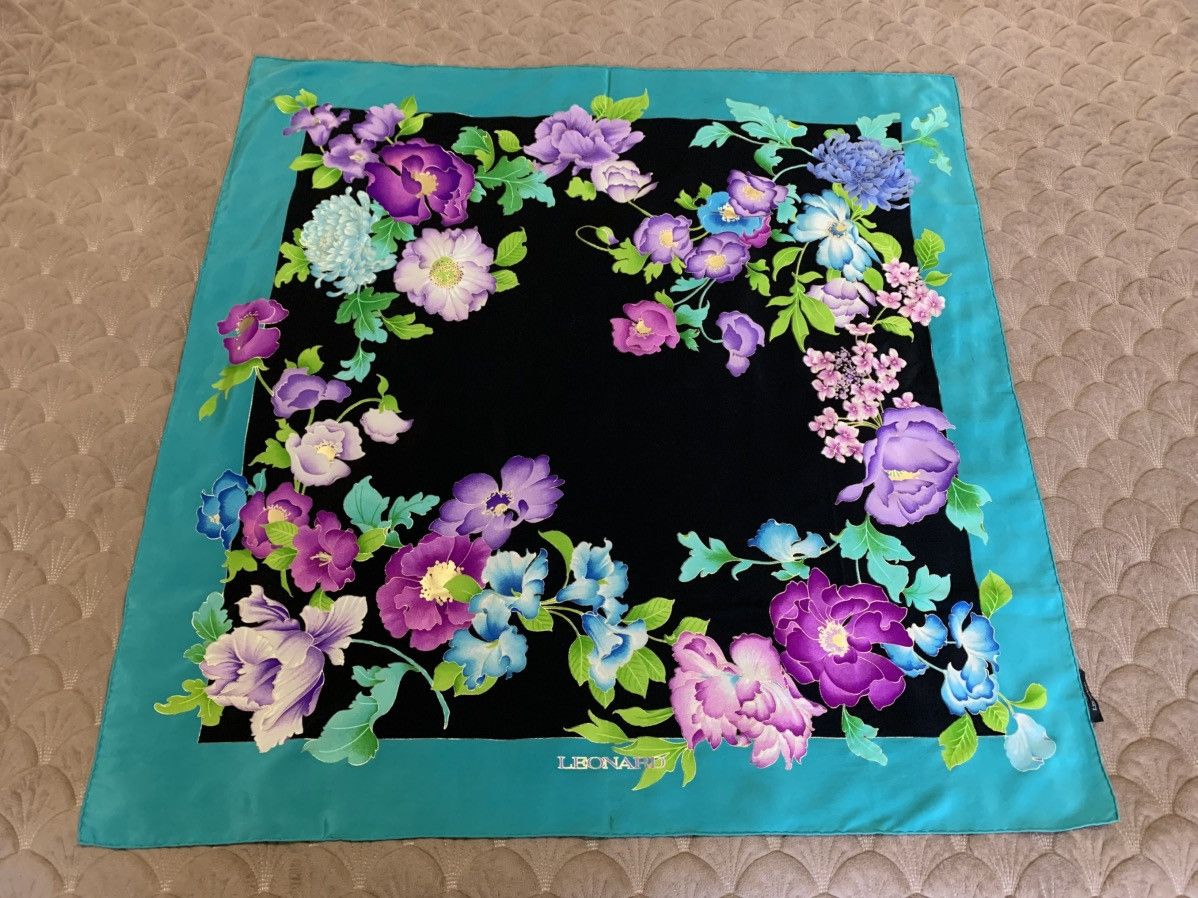 Leonard Paris Leonard 100% Silk Scarf Made In Italy Authentic Rare Hype Size ONE SIZE - 2 Thumbnail