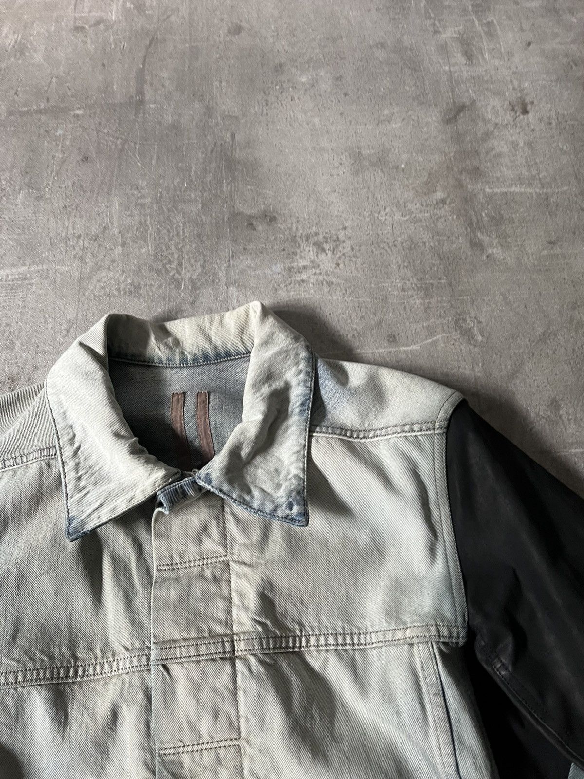 Rick Owens × Rick Owens Drkshdw Rick Owens hybrid denim calf stooge trucker jacket grail Size US L / EU 52-54 / 3 - 4 Thumbnail