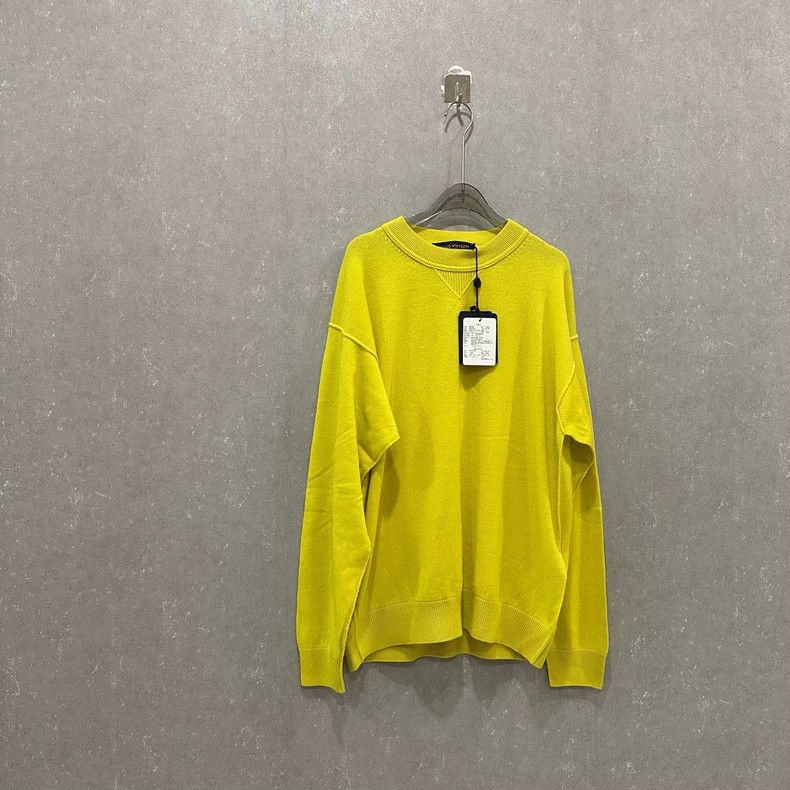 Louis Vuitton Louis Vuitton Solid color micro mark round neck pullover l Size US M / EU 48-50 / 2 - 1 Thumbnail
