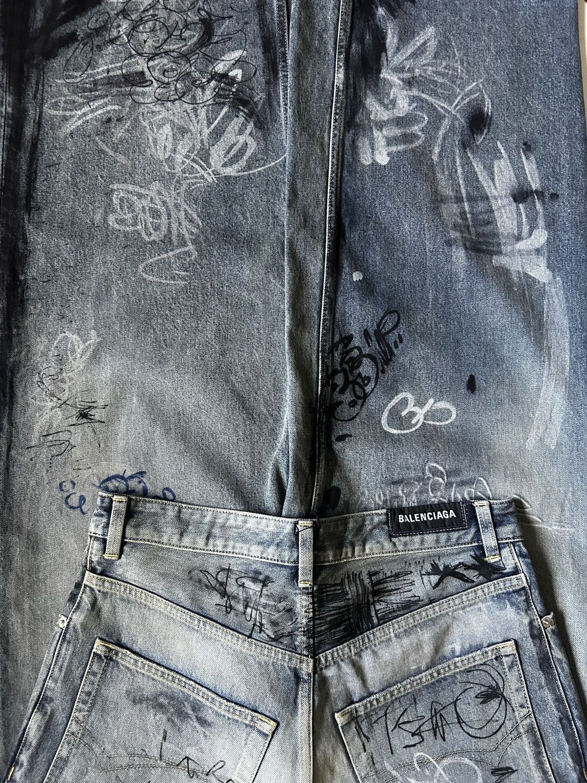 Balenciaga graffiti baggy pants ss23 mudshow