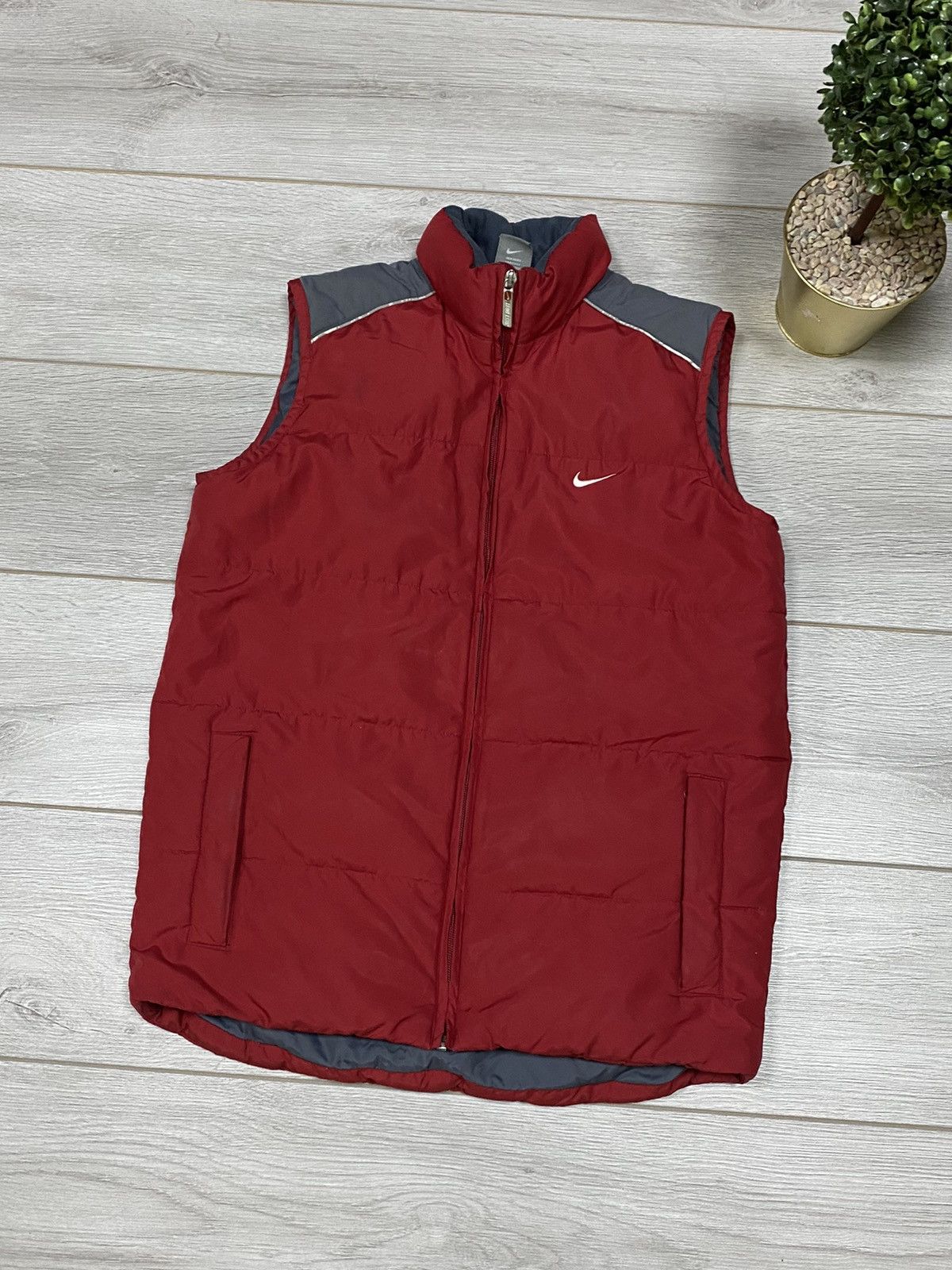 Nike Nike vintage big logo puffer vest zip Size US M / EU 48-50 / 2 - 3 Thumbnail