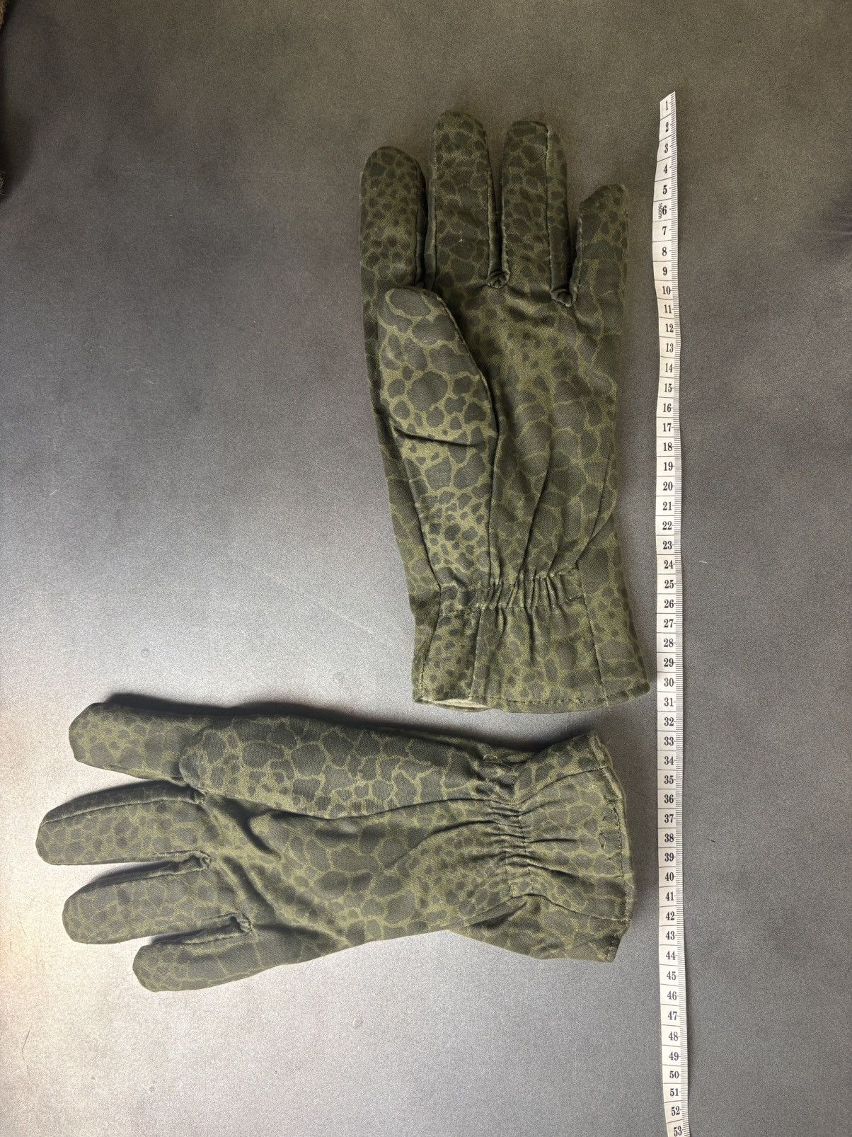 Vintage Vintage Polish Army Gloves Puma Camo Combat Reptile M93 Size ONE SIZE - 7 Thumbnail