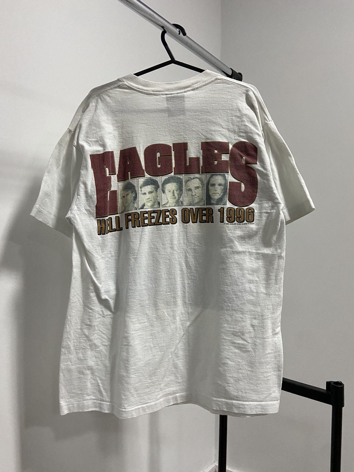 Giant Vintage 1994 The Eagles Hotel California Hell freezes tee Size US L / EU 52-54 / 3 - 2 Thumbnail