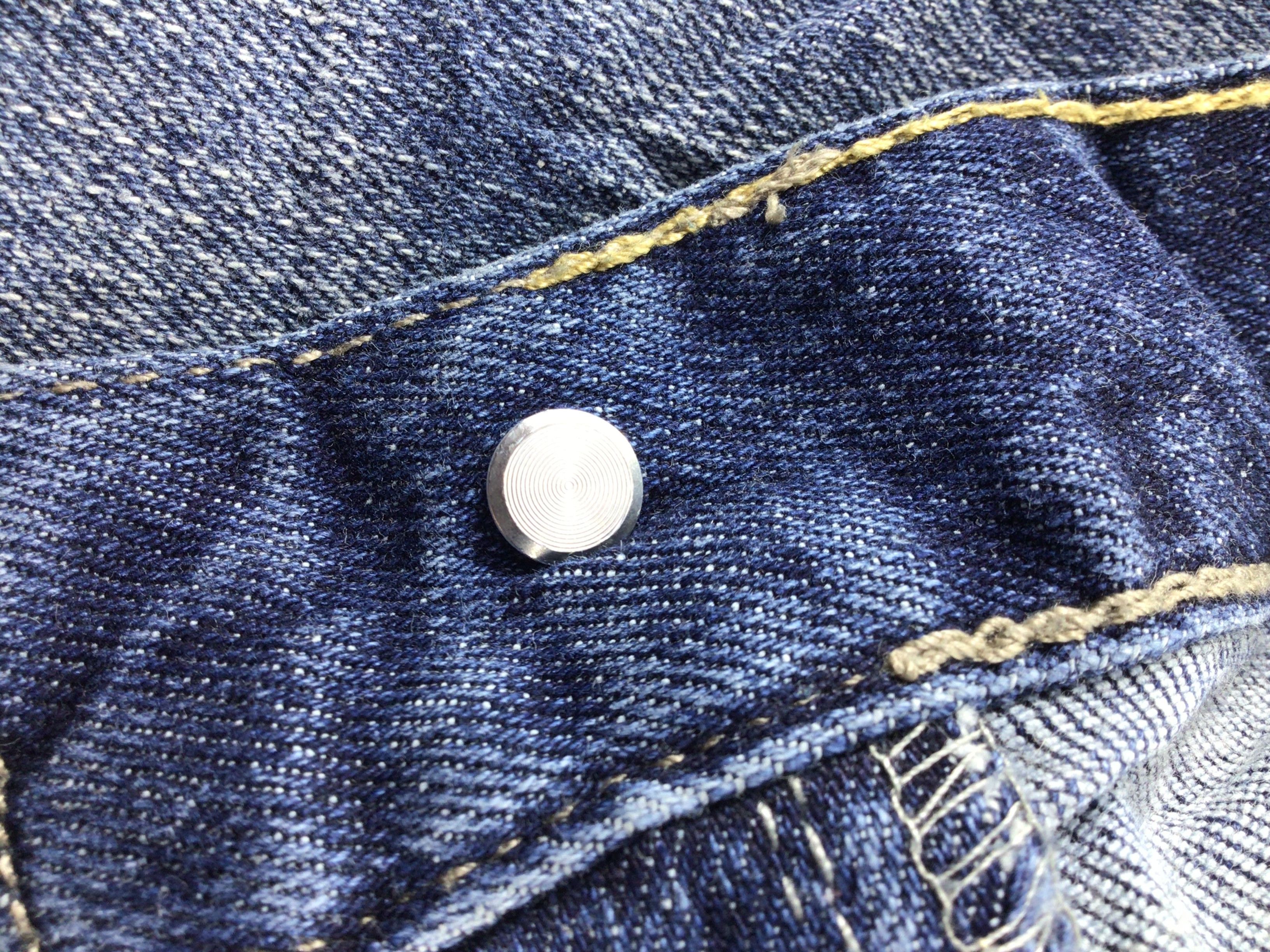 Levi's Vintage Levis 505 Jeans-J636 Size US 35 - 8 Thumbnail