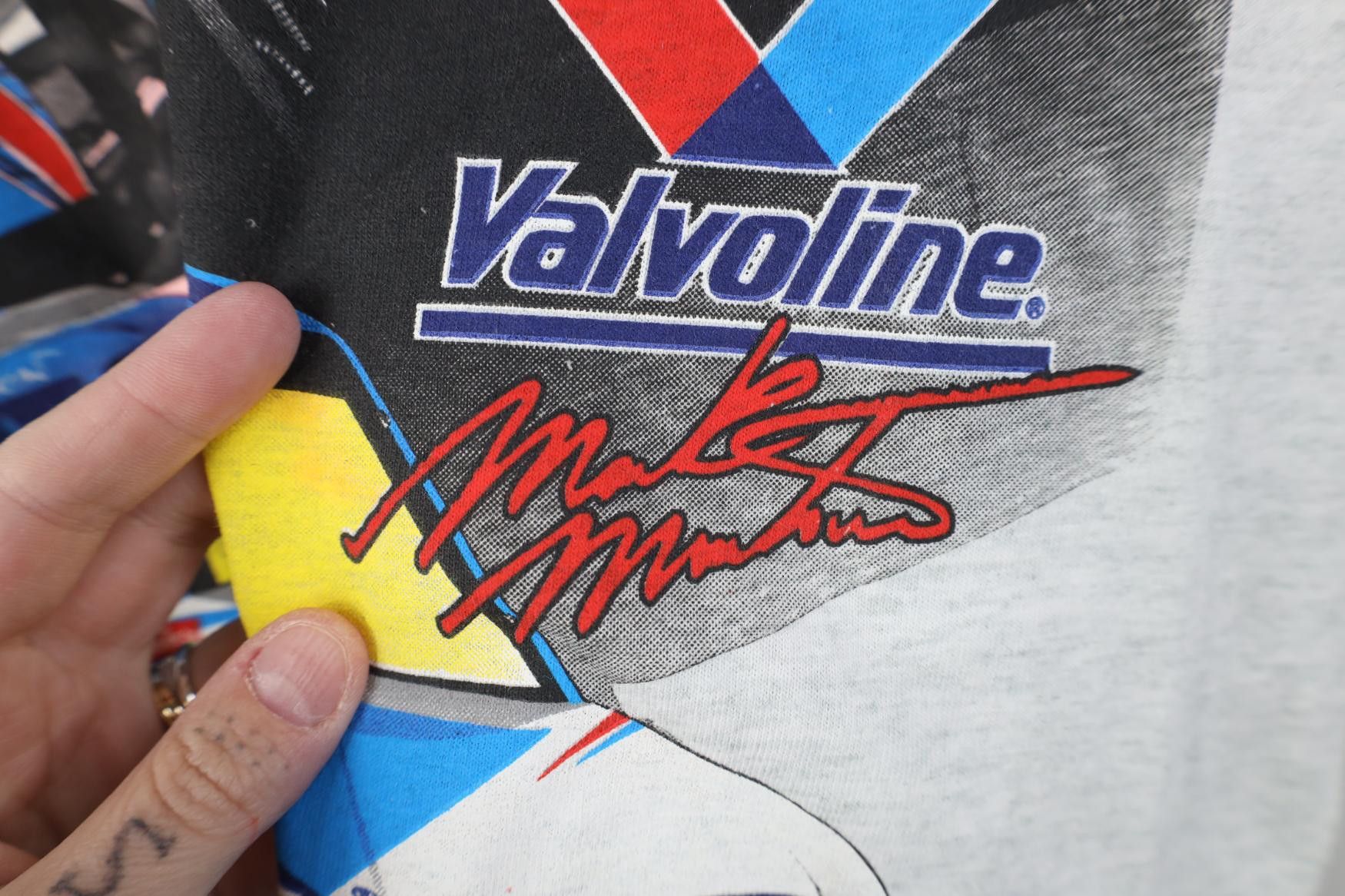 Vintage Vintage 90s NASCAR Mark Martin Valvoline Racing T-Shirt US Size US L / EU 52-54 / 3 - 6 Thumbnail