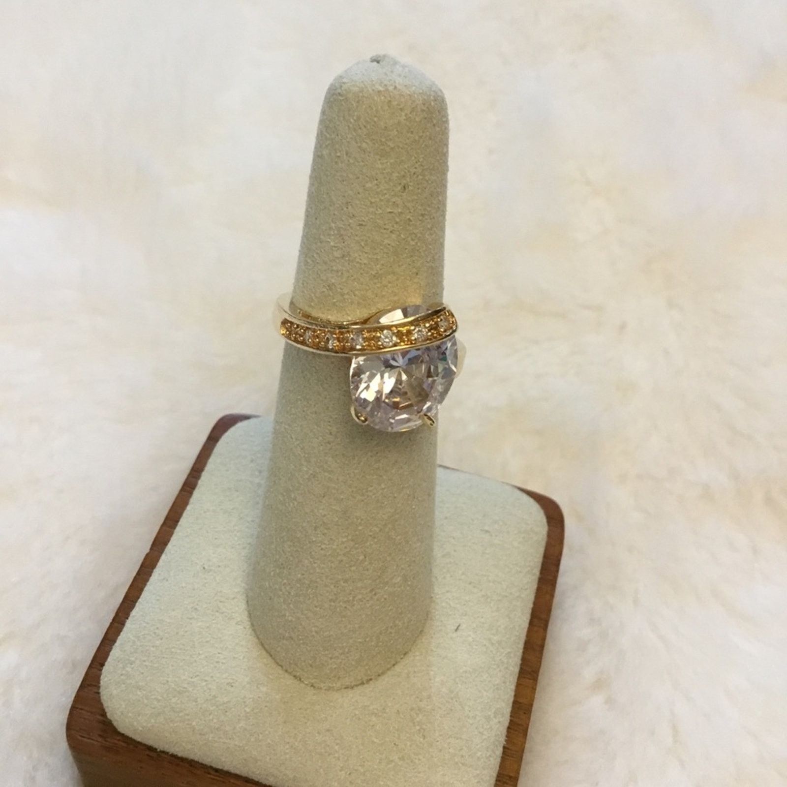 Other Gold Oval Stone Wrapped Ring Size ONE SIZE - 2 Thumbnail