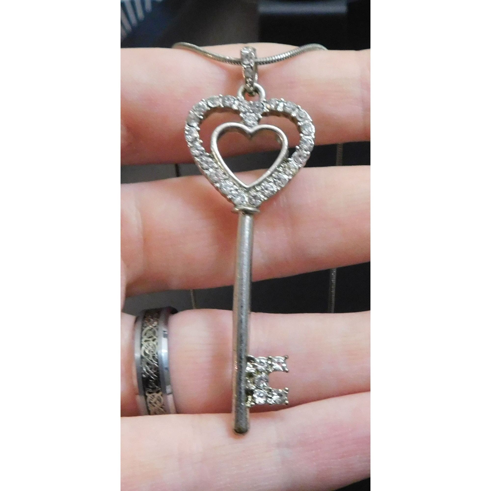 Other Whimsical Heart Key Necklace Silver Tone With Rhinestones Size ONE SIZE - 3 Thumbnail