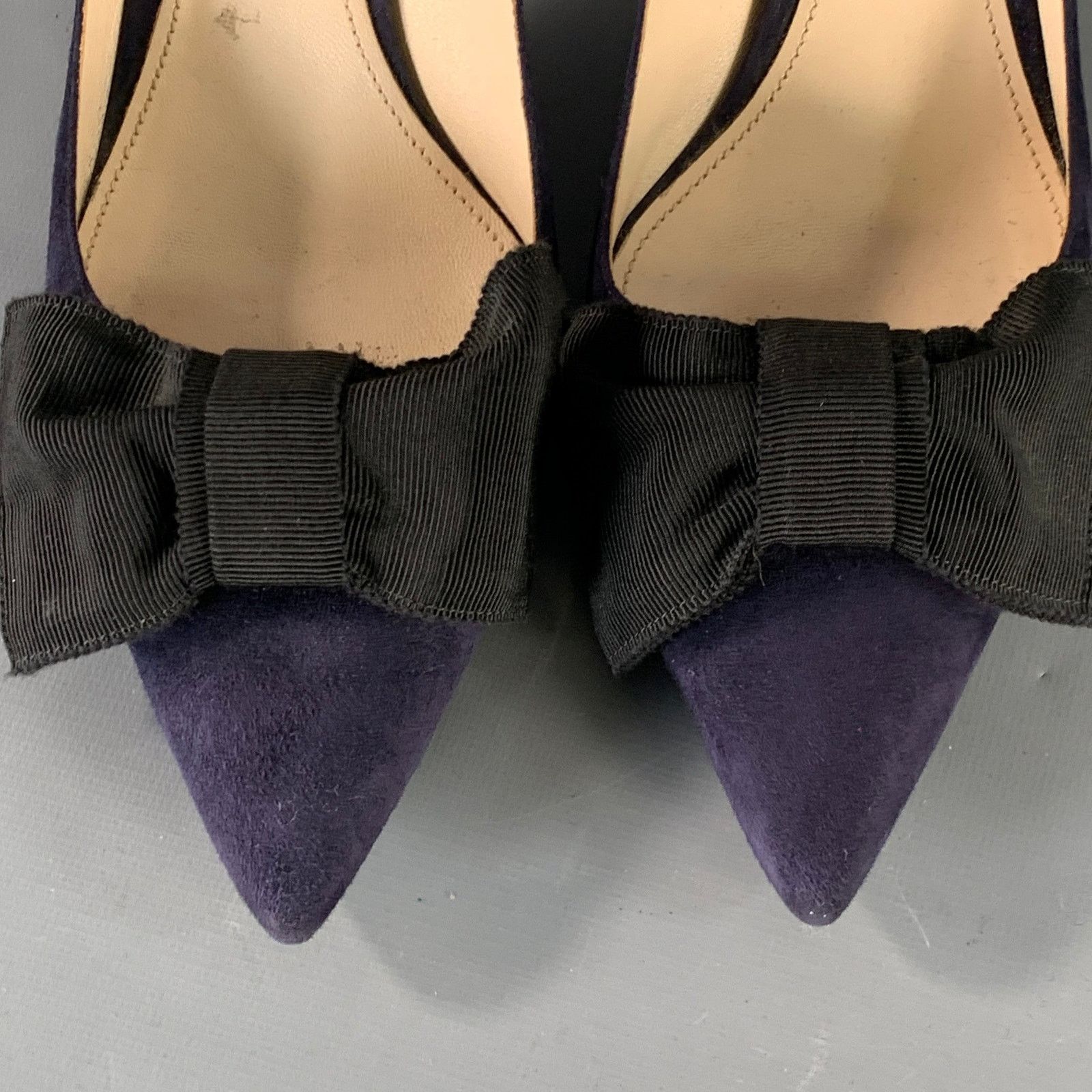 Prada PRADA Size 11 Navy Suede Bow Pointed Toe Kitten Heel Pumps Size US 11 / IT 41 - 9 Thumbnail