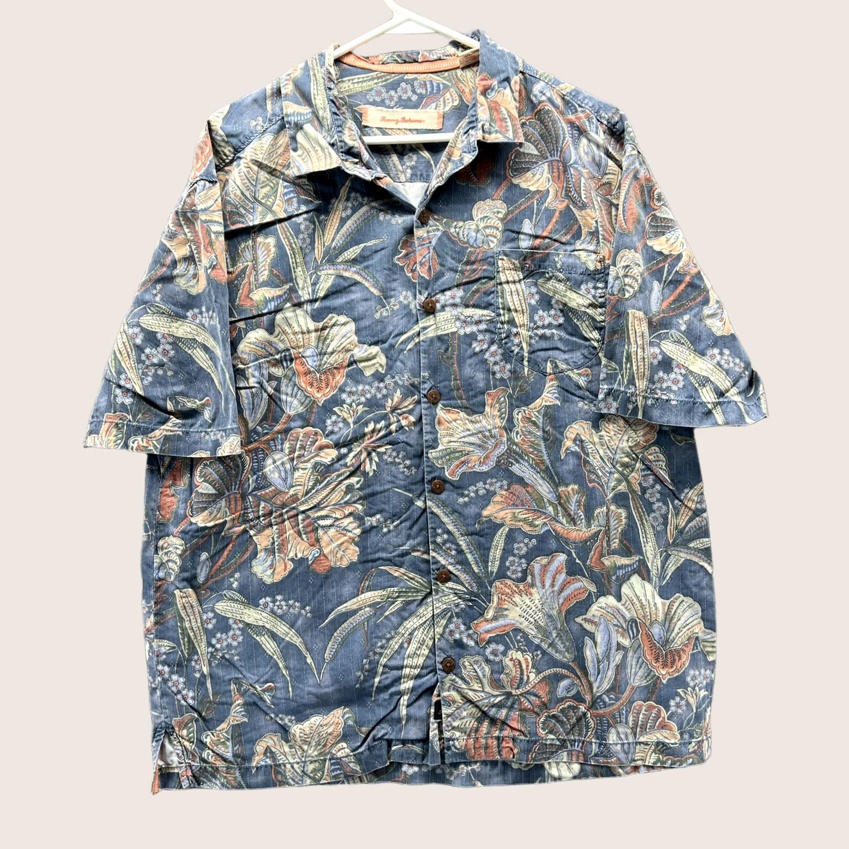 Tommy Bahama Tommy Bahama Shirt Mens Large Blue 100% Silk Floral Hawaiian Camp Button Front Size US L / EU 52-54 / 3 - 1 Thumbnail