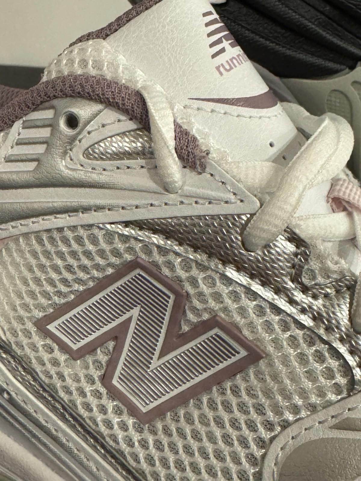 New Balance New Balance 530 'White Silver Ice Wine Pink' W 10.5W/9Mens Size US 10.5 / IT 40.5 - 6 Thumbnail