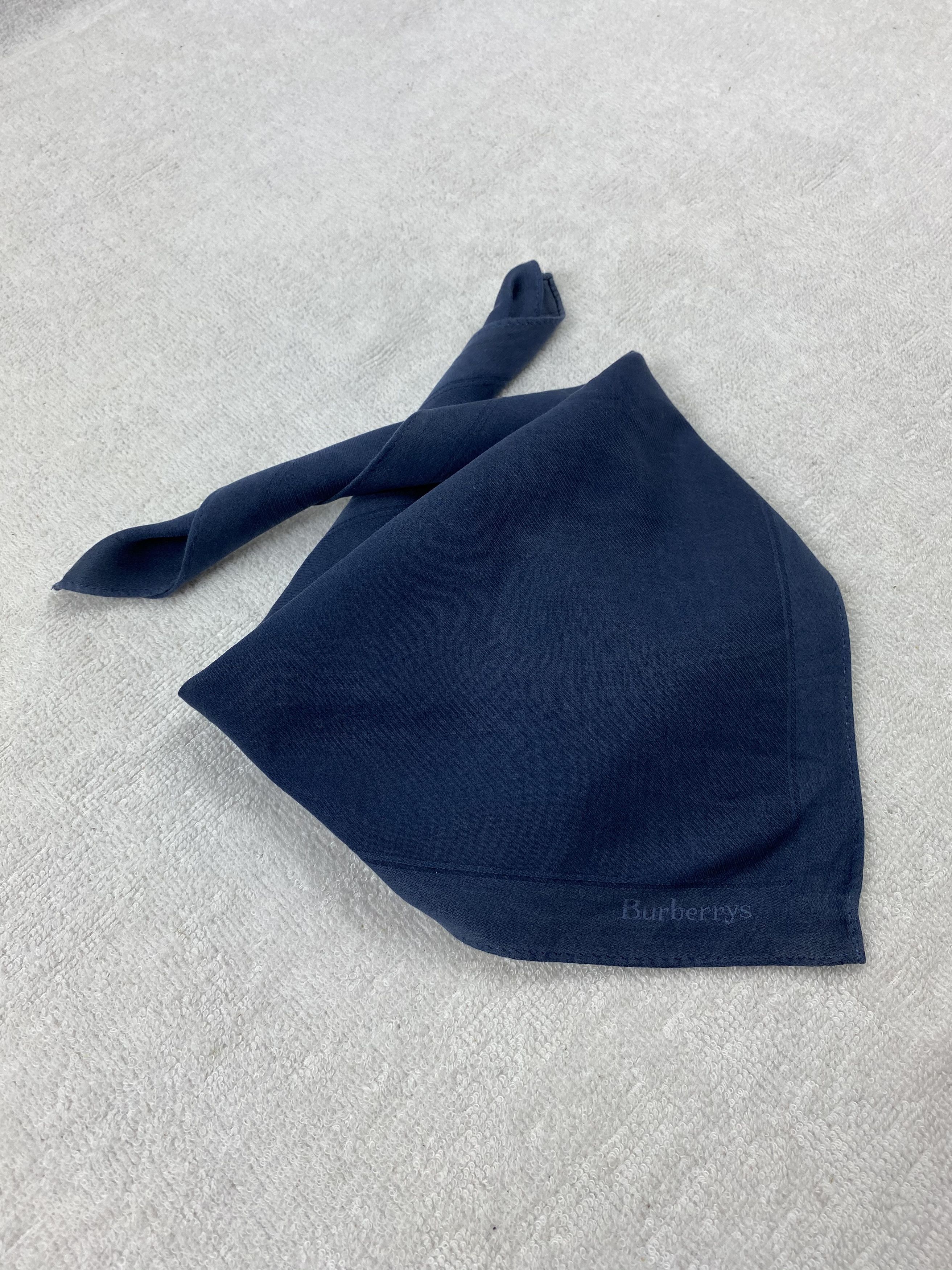 Burberry Burberrys Handkerchief / Bandana / Neckerchief Size ONE SIZE - 1 Thumbnail