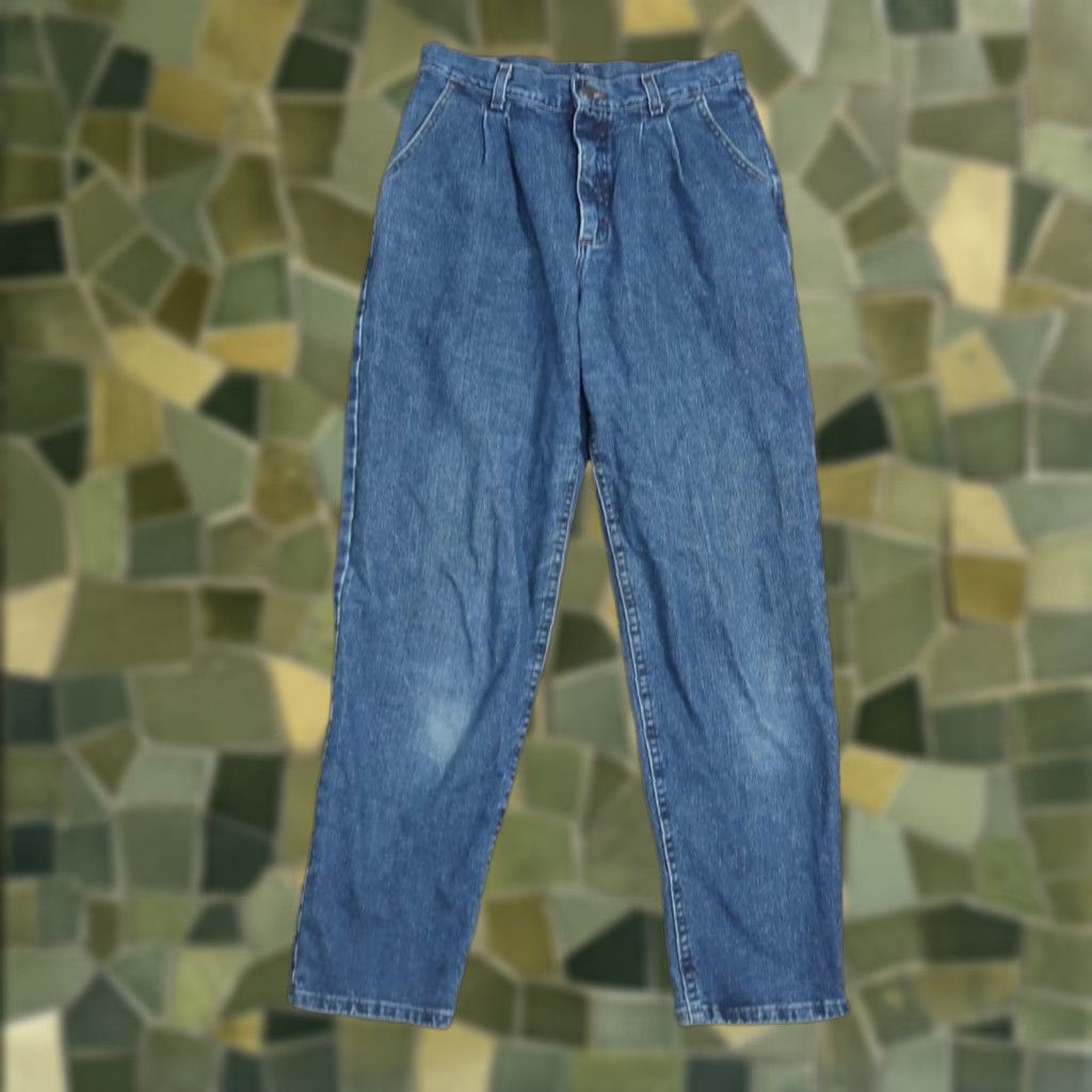Lee VINTAGE Lee Jeans 90s Medium Wash Blue Denim High Rise Straight Leg Mom Jeans 29" 10 Mens? No, keep to rules. Size 32" / US 10 / IT 46 - 1 Thumbnail