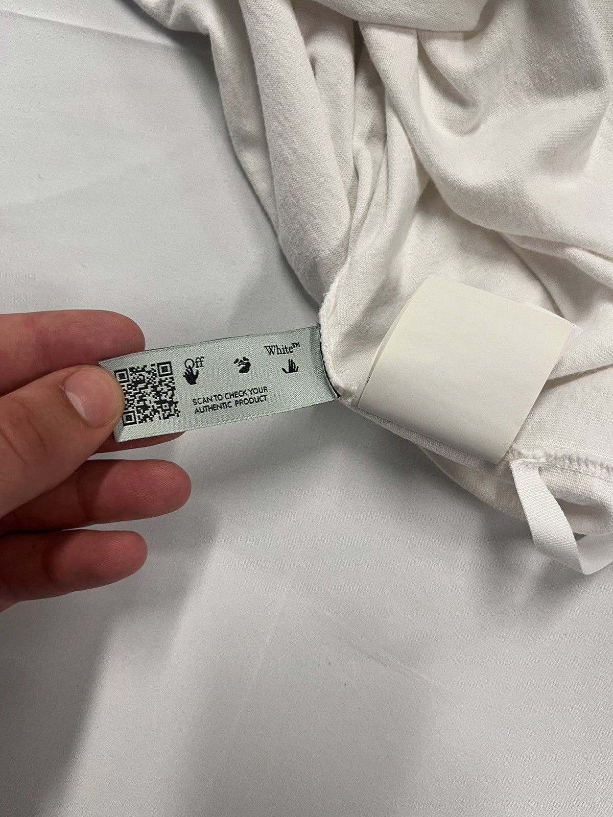 Off-White Off White Blurred Caravaggio T-shirt 'white' Size US S / EU 44-46 / 1 - 10 Thumbnail