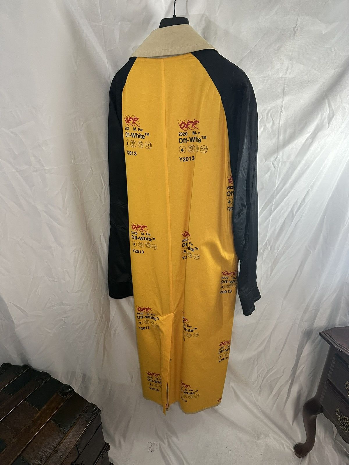 Off-White Off White Raincoat x Peacoat Size US L / EU 52-54 / 3 - 9 Thumbnail