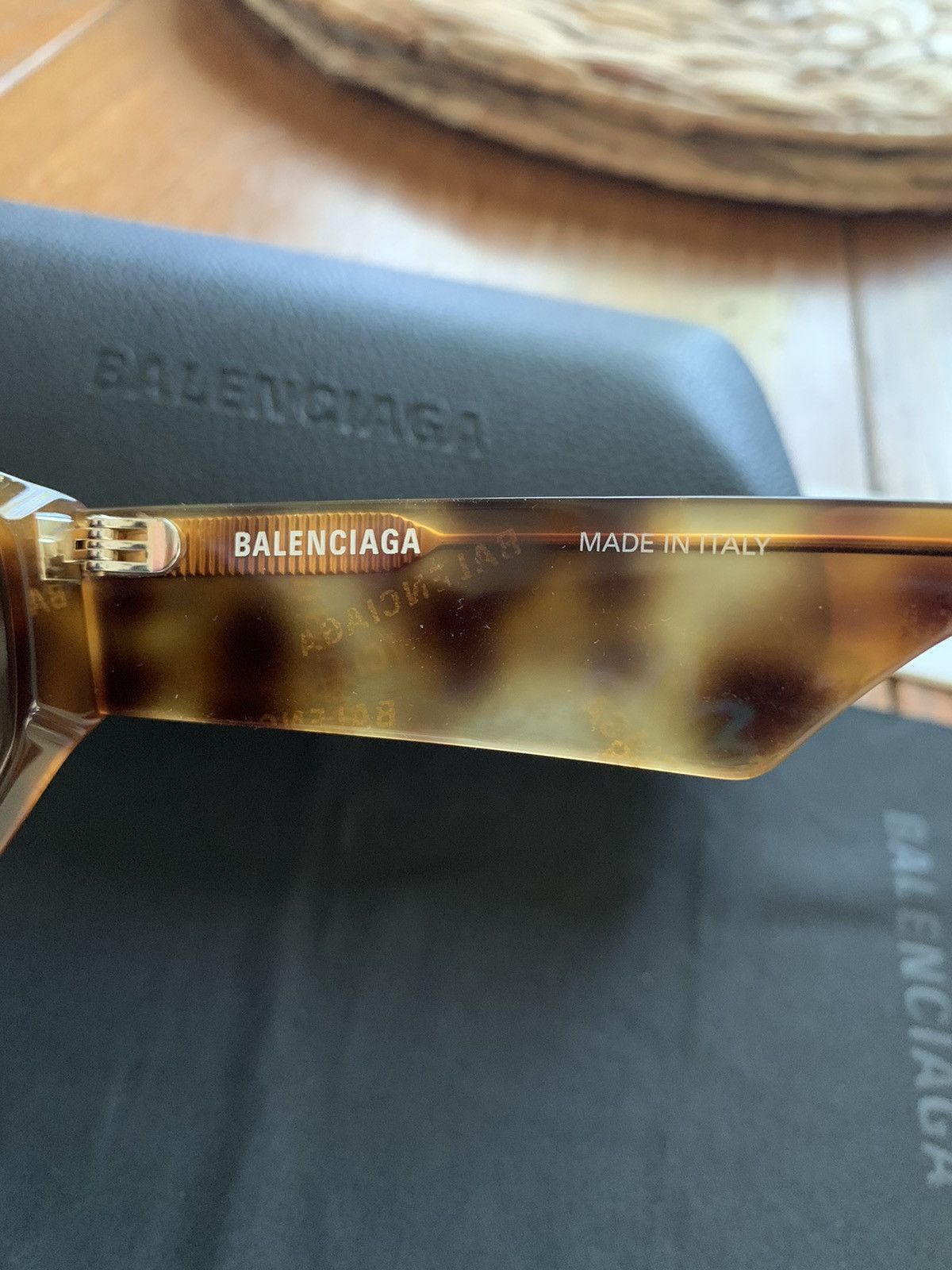Balenciaga × Designer *RARE* New Balenciaga All Over Print AOP Tortoise Sunglasses Size ONE SIZE - 5 Thumbnail