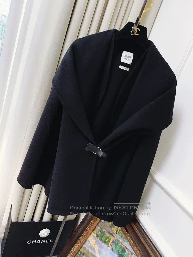 Hermes Hermes Black Large Collar Cashmere Coat Size XS / US 0-2 / IT 36-38 - 1 Thumbnail