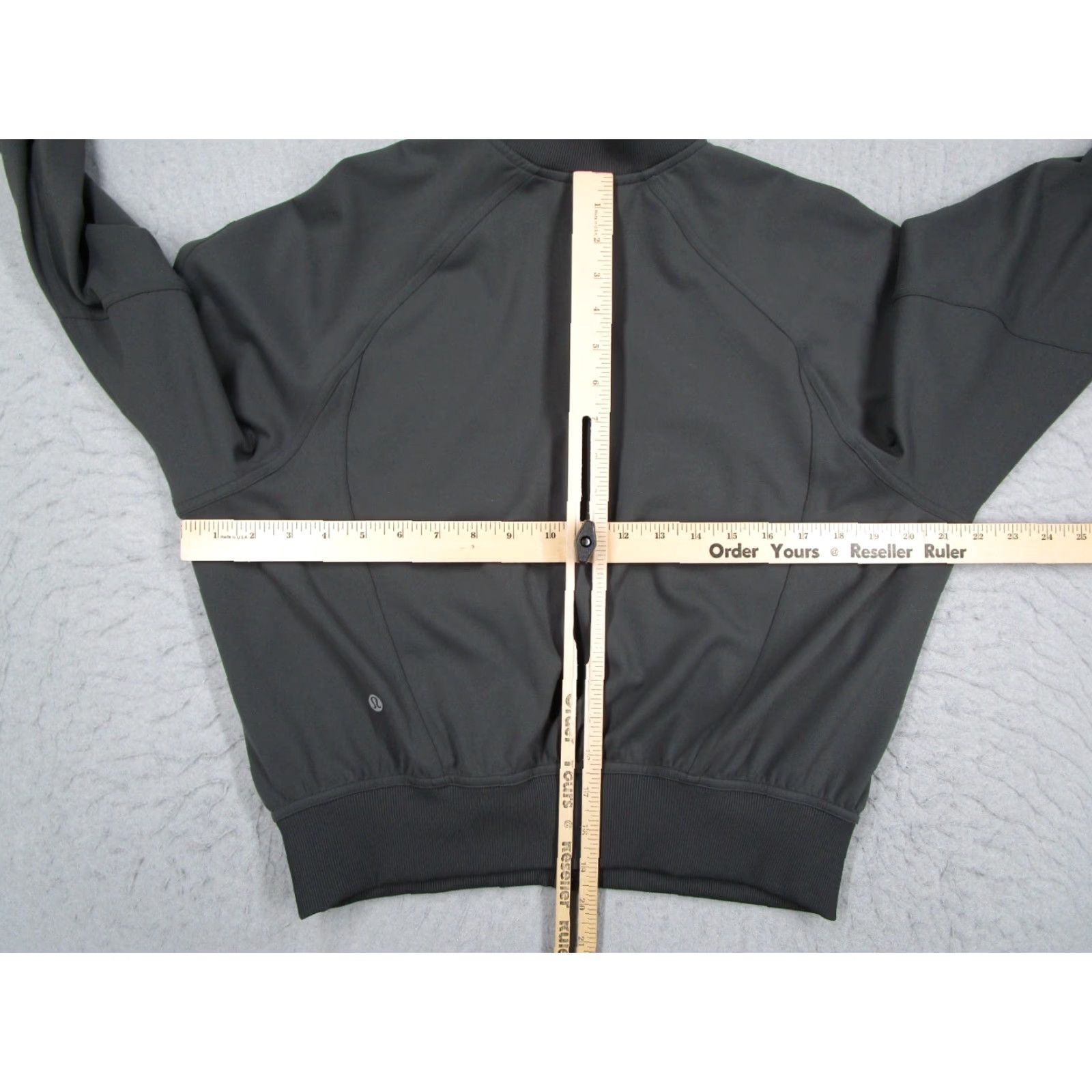 Lululemon Lululemon Women Jacket 6 Gray Wunder Train Full Zip Bomber Travel Gym Size M / US 6-8 / IT 42-44 - 4 Thumbnail