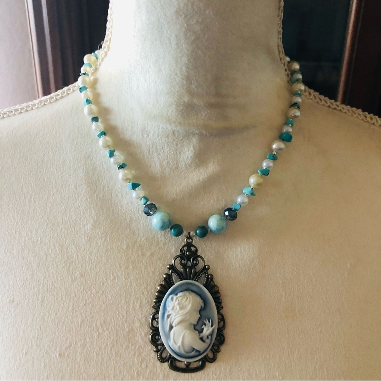 Handmade Handcrafted lady cameo filigree dyed agate howlite necklac Size ONE SIZE - 2 Thumbnail