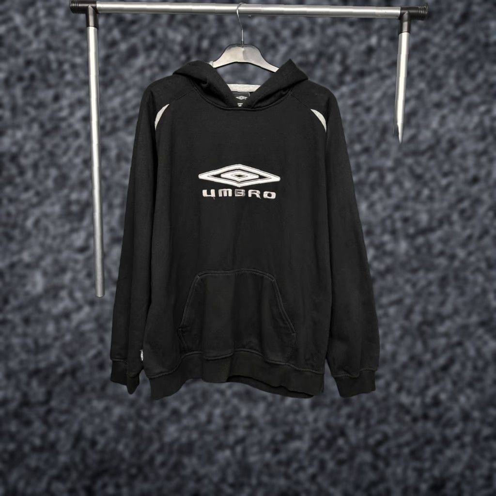 Umbro Umbro Vintage Hoodie Mens XL Big Logo Black Sweatshirt Pullover Logo Men XL Vintage Umbro Hoodie Size US XL / EU 56 / 4 - 1 Thumbnail