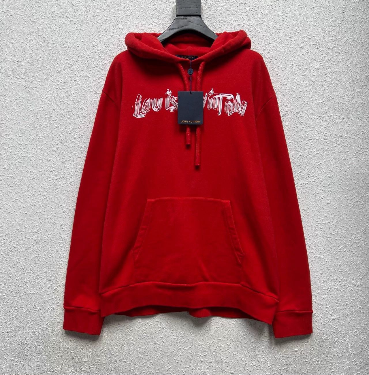 Louis Vuitton LV 24 New Graffiti Logo Red Hoodie XXL Size US L / EU 52-54 / 3 - 1 Thumbnail