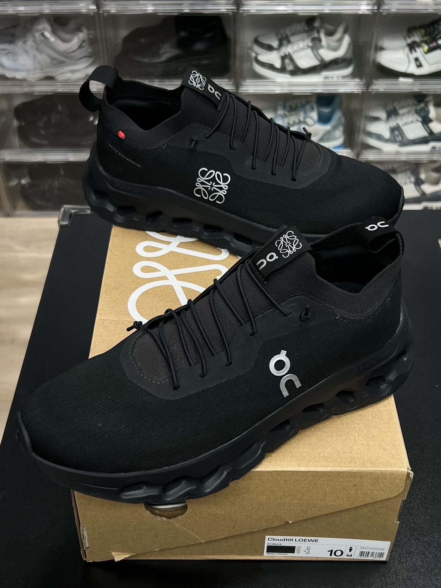 Loewe Loewe Running Lowtop Sneakers 11 Men Size US 11 / EU 44 - 1 Thumbnail