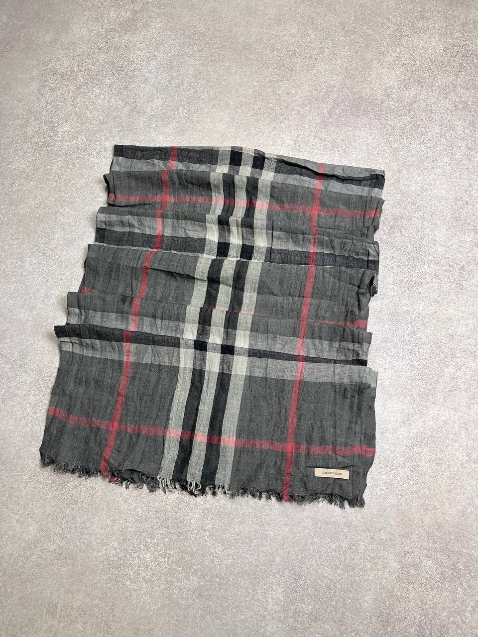 Burberry × Vintage VINTAGE BURBERRY NOVA CHECK GRAY SCARF RARE OS Size ONE SIZE - 5 Thumbnail