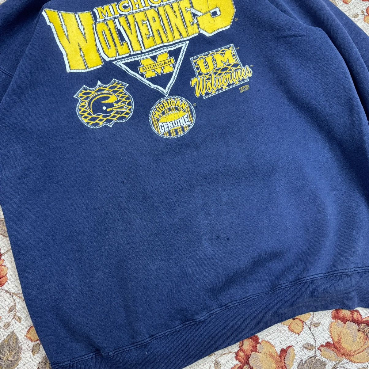 Vintage Vintage Michigan Wolverines 90s Crewneck Washed Distressed Size US L / EU 52-54 / 3 - 8 Thumbnail