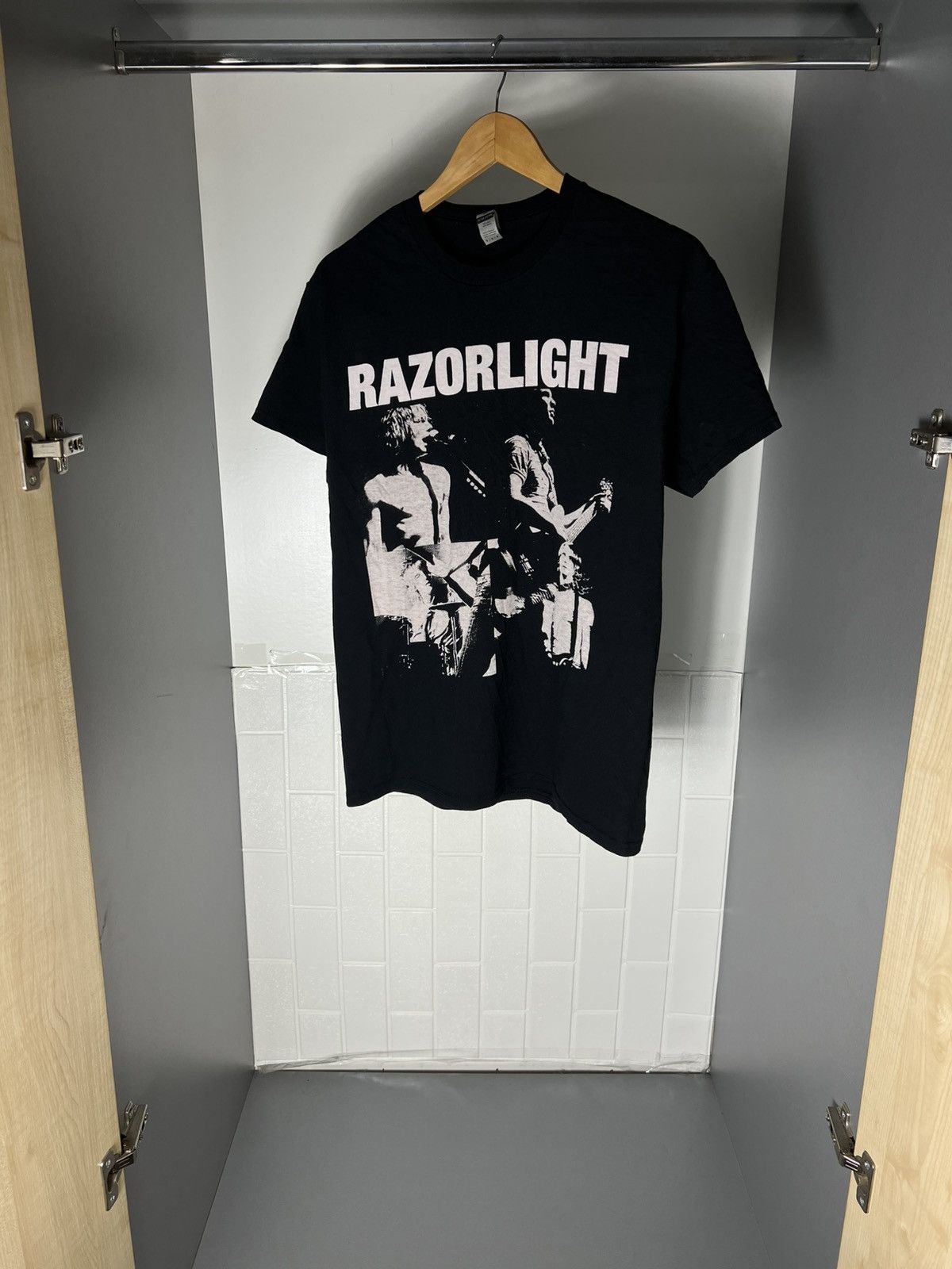 Band Tees VINTAGE RAZORLIGHT WORLD TOUR ROCK T-SHIRT METAL PUNK Y2K Size US M / EU 48-50 / 2 - 10 Thumbnail